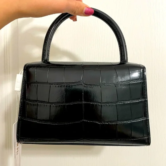 NWT JW PEI Black croc embossed top handle purse w/GHW & crossbody strap - Picture 2 of 6